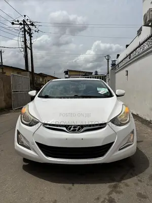 Hyundai Elantra Value Edition Sedan FWD (1.8L 4cyl 6A) 2016 White