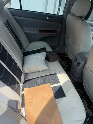 Toyota Camry 2004 Silver