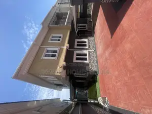 5bdrm Duplex in Ikota for rent