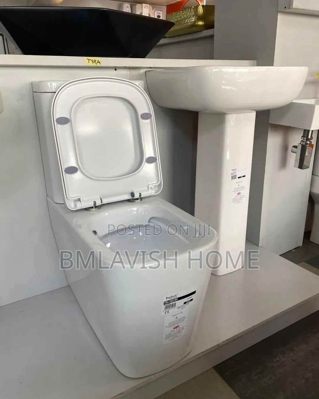 England Twyford Tyra Water Closet Set