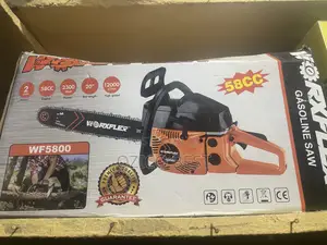 Gasoline Chainsaw.