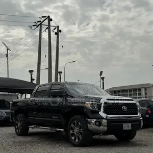 Toyota Tundra 2013 Black