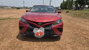 Toyota Camry SE FWD 2020 Red