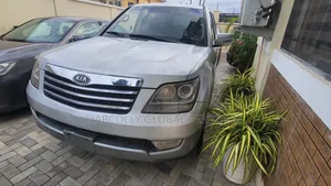 Kia Mohave 2010 Silver