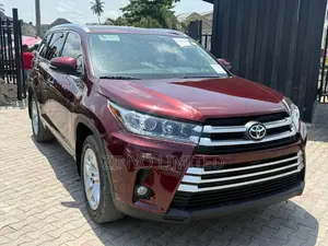 Toyota Highlander XLE V6 4x2 (3.5L 6cyl 6A) 2016