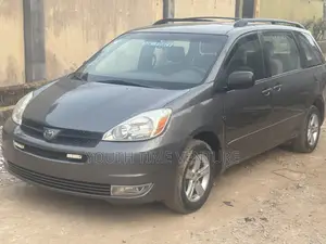 Toyota Sienna CE 2005 Gray