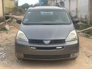 Toyota Sienna CE 2005 Gray