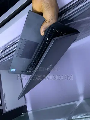 New Laptop Dell Latitude 7390 16GB Intel Core i5 SSD 256GB