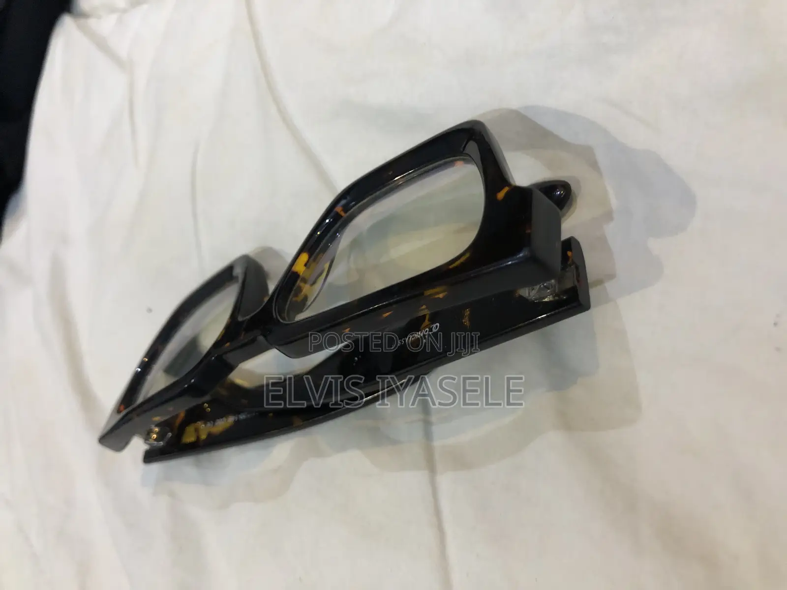 Optica Thick Square Tortoiseshell Frames / Eyeglasses