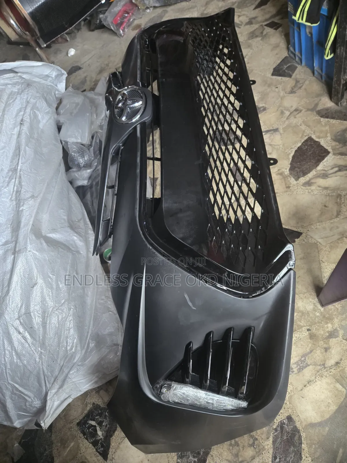 Complete Frontbumper Corolla 2018 Sport Available