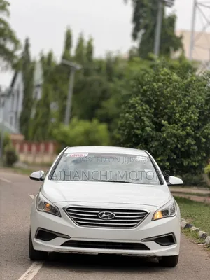 Hyundai Sonata Base Sedan FWD (2.4L 4cyl 6A) 2016 White