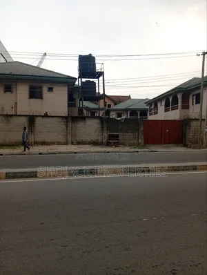 3bdrm Block of Flats in Mummy B, Boibu-Oromerizemgbo for sale