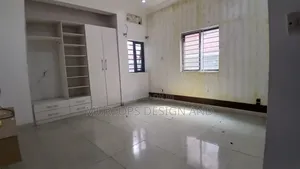 3bdrm Apartment in Lekki Phase 1 for rent