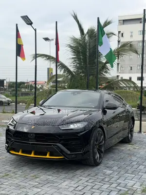 Lamborghini Urus 2022 Black