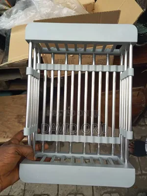 An Expandable Sink Drying Rack / Rinse Basket