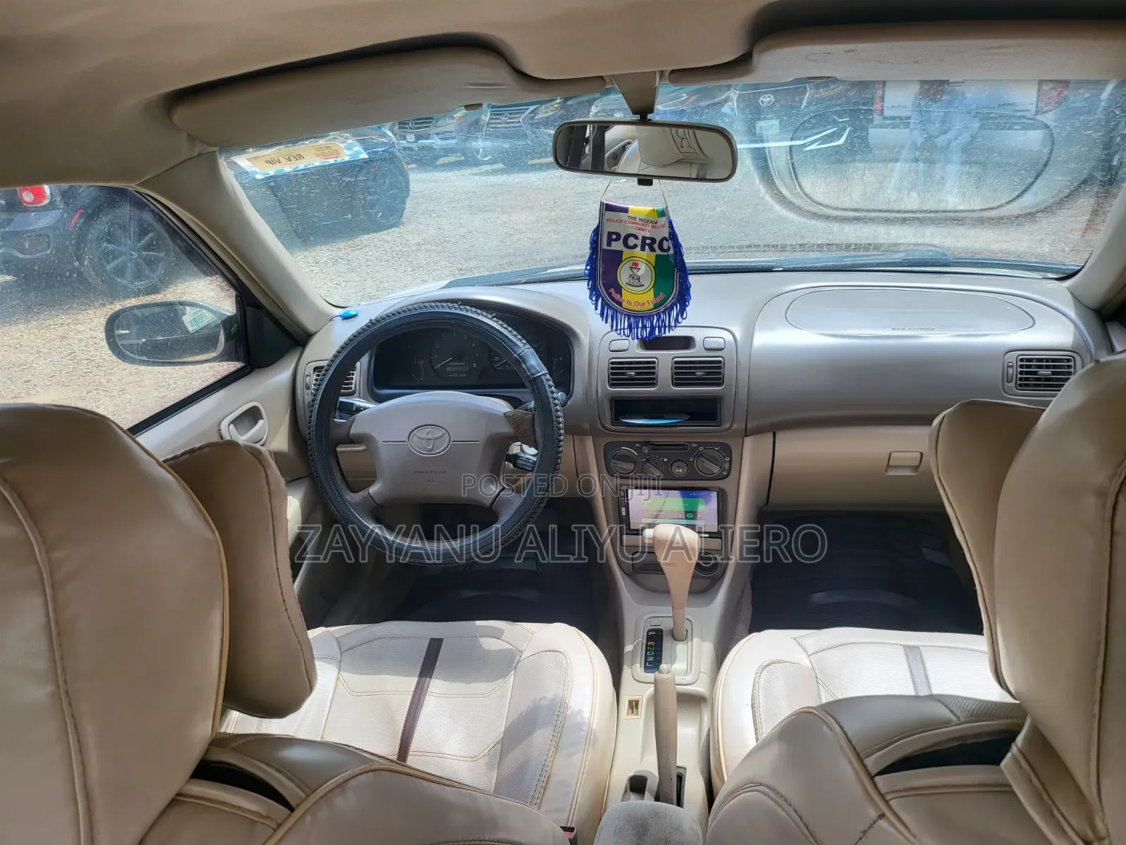 Toyota Corolla 2000 Gold