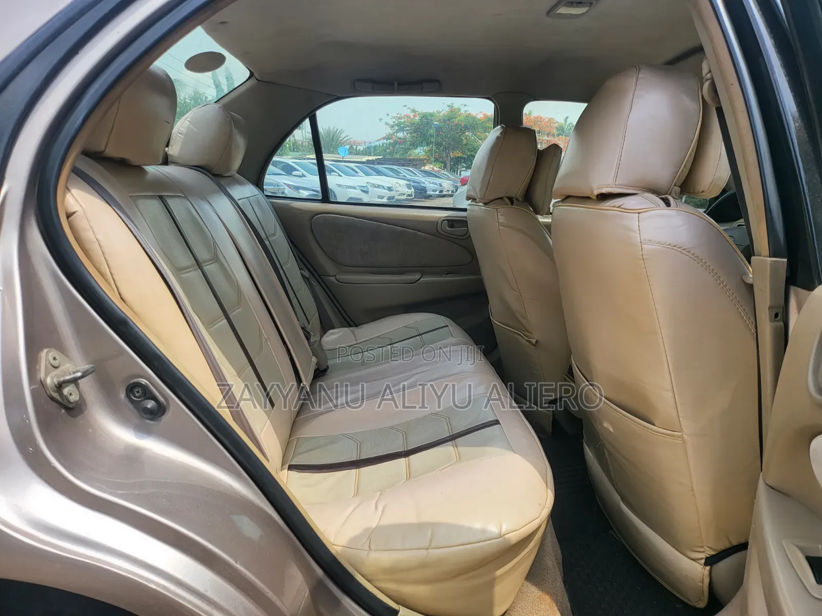 Toyota Corolla 2000 Gold