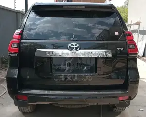 Toyota Land Cruiser Prado 2.7 2023 Black