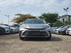 Toyota Camry 2025 Gray
