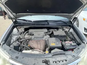 Toyota Camry LE 4dr Sedan (2.5L 4cyl 6A) 2012 Silver