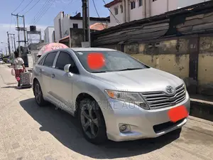 Toyota Venza 2010 Silver