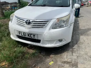 Toyota Avensis 2010 White