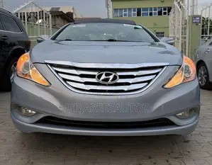 Hyundai Sonata Limited 2.0T Sedan (2.0L 4cyl 6A) 2013 Black