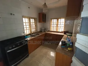 5bdrm Duplex in Iyana Ipaja for sale