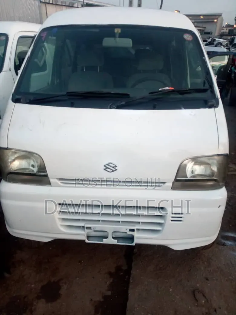 Suzuki Every 2010