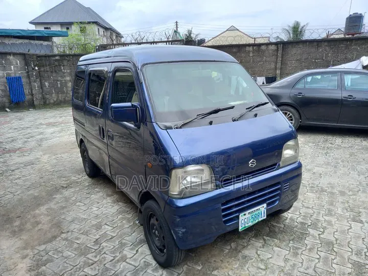 Suzuki Every 2010