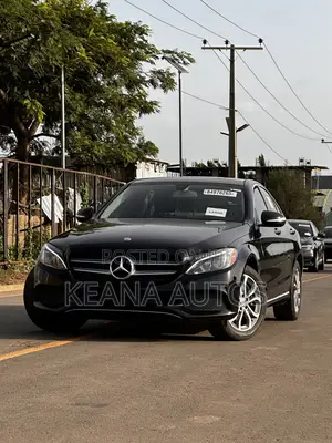 Mercedes-Benz C300 2016 Black