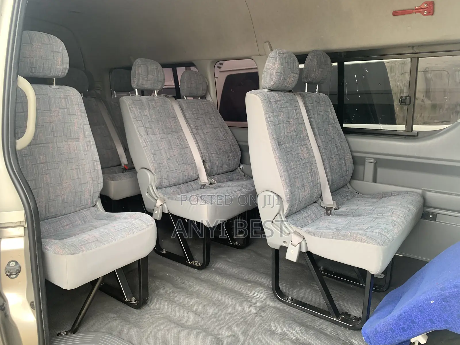 Toyota HiAce 2015 White