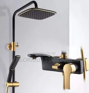 Black and Gold Shower Curve Mouth