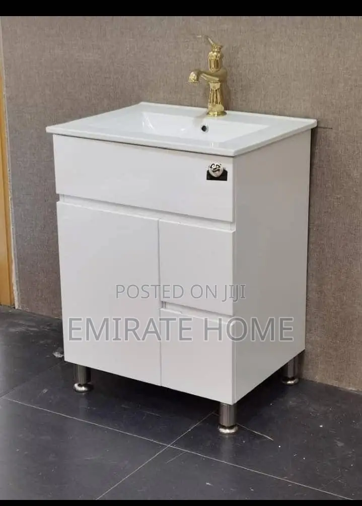 Single Cabinets With Plan Mirror