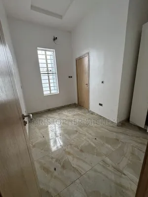 Mini Flat in Ikota Gra for rent