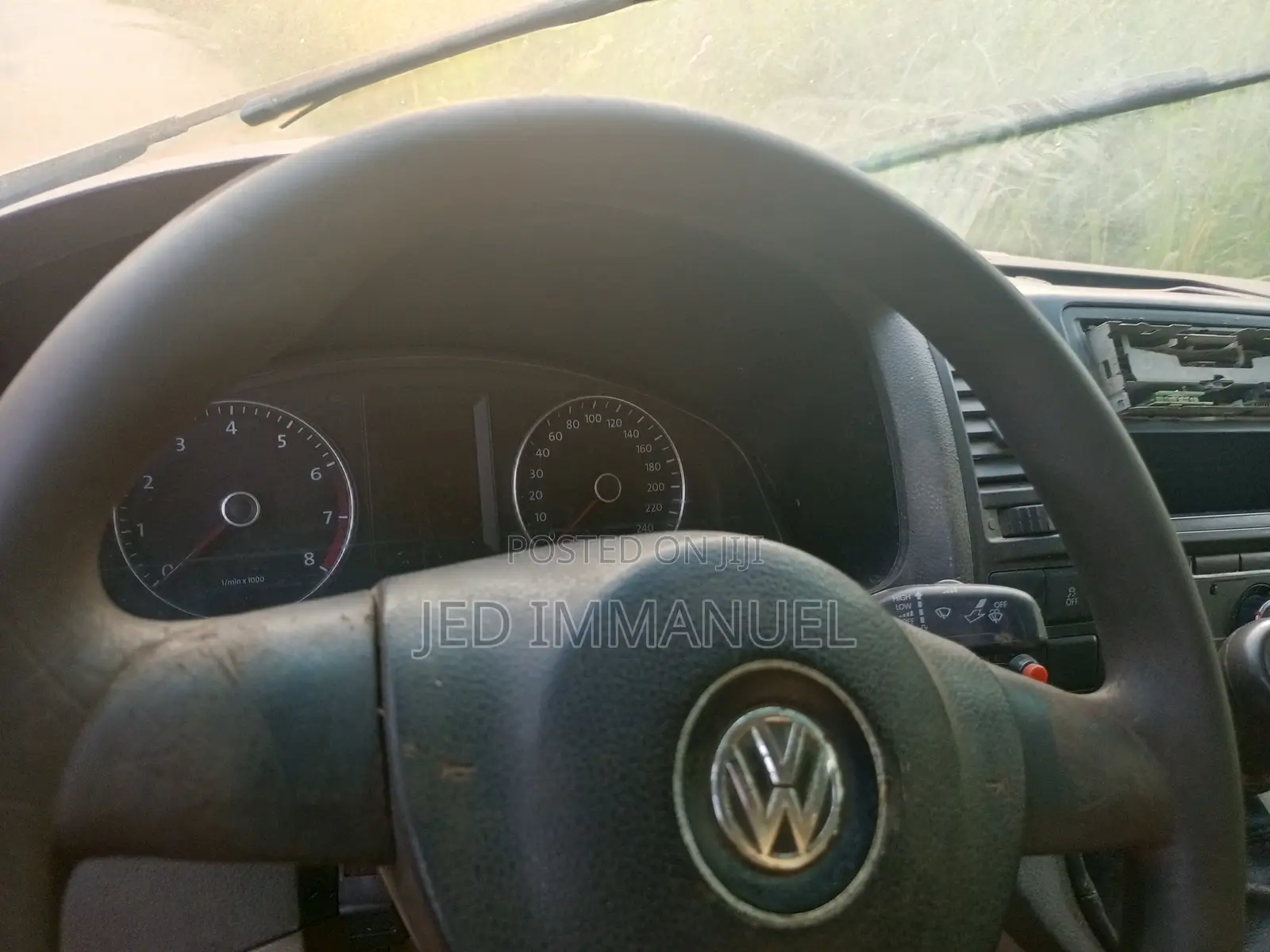 Volkswagen Transporter 2013 Yellow