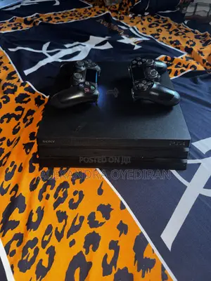 Play Station 4 Pro