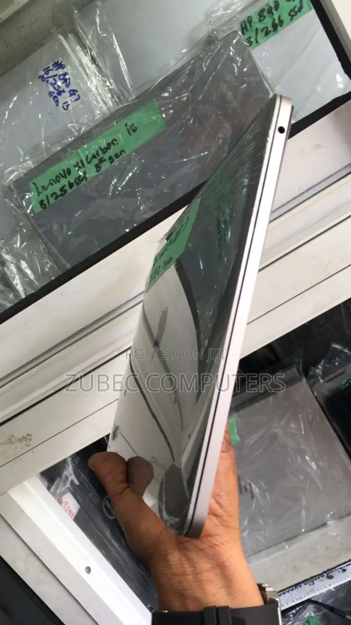 Laptop Apple MacBook Pro 2017 16GB Intel Core i7 SSD 512GB