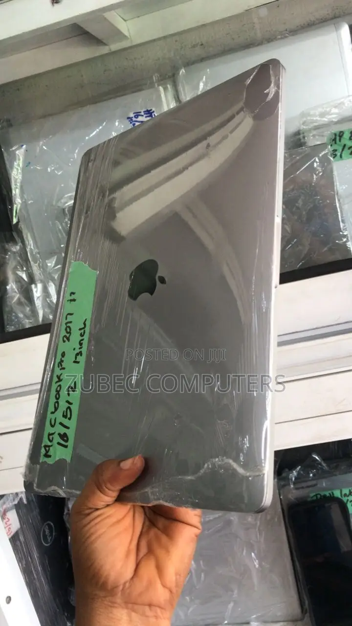 Laptop Apple MacBook Pro 2017 16GB Intel Core i7 SSD 512GB