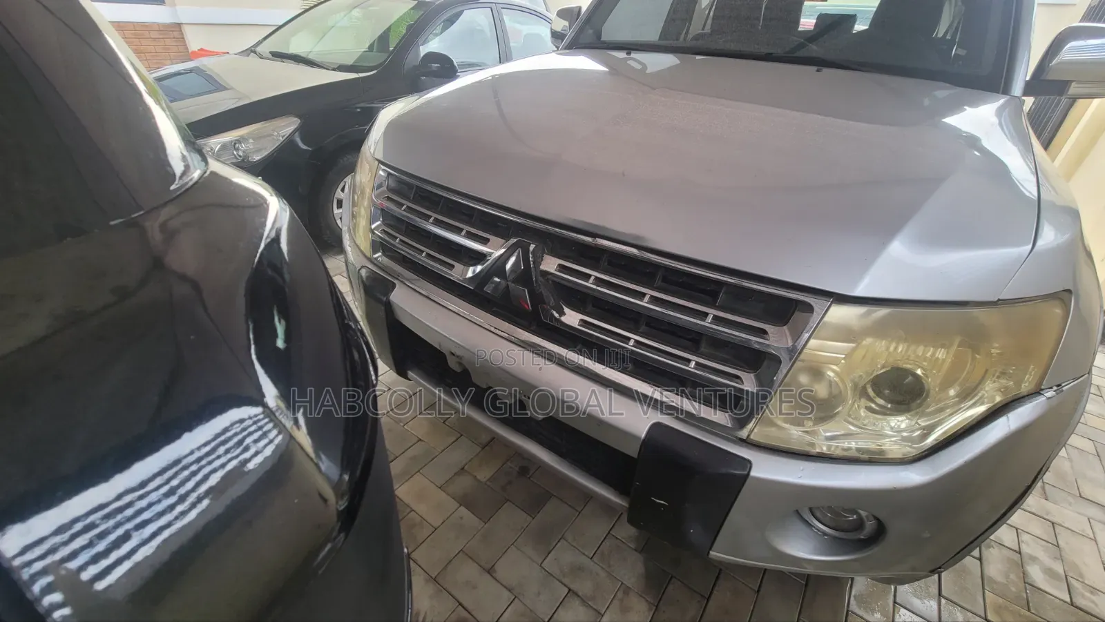 Mitsubishi Pajero 2013 Silver