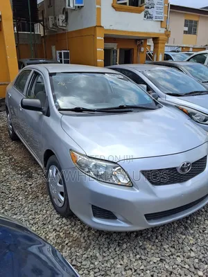 Toyota Corolla LE 4dr Sedan (1.8L 4cyl 4A) 2010 Silver