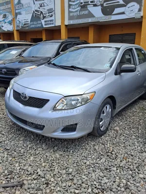Toyota Corolla LE 4dr Sedan (1.8L 4cyl 4A) 2010 Silver
