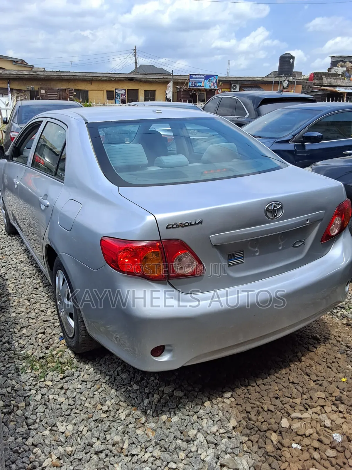 Toyota Corolla LE 4dr Sedan (1.8L 4cyl 4A) 2010 Silver