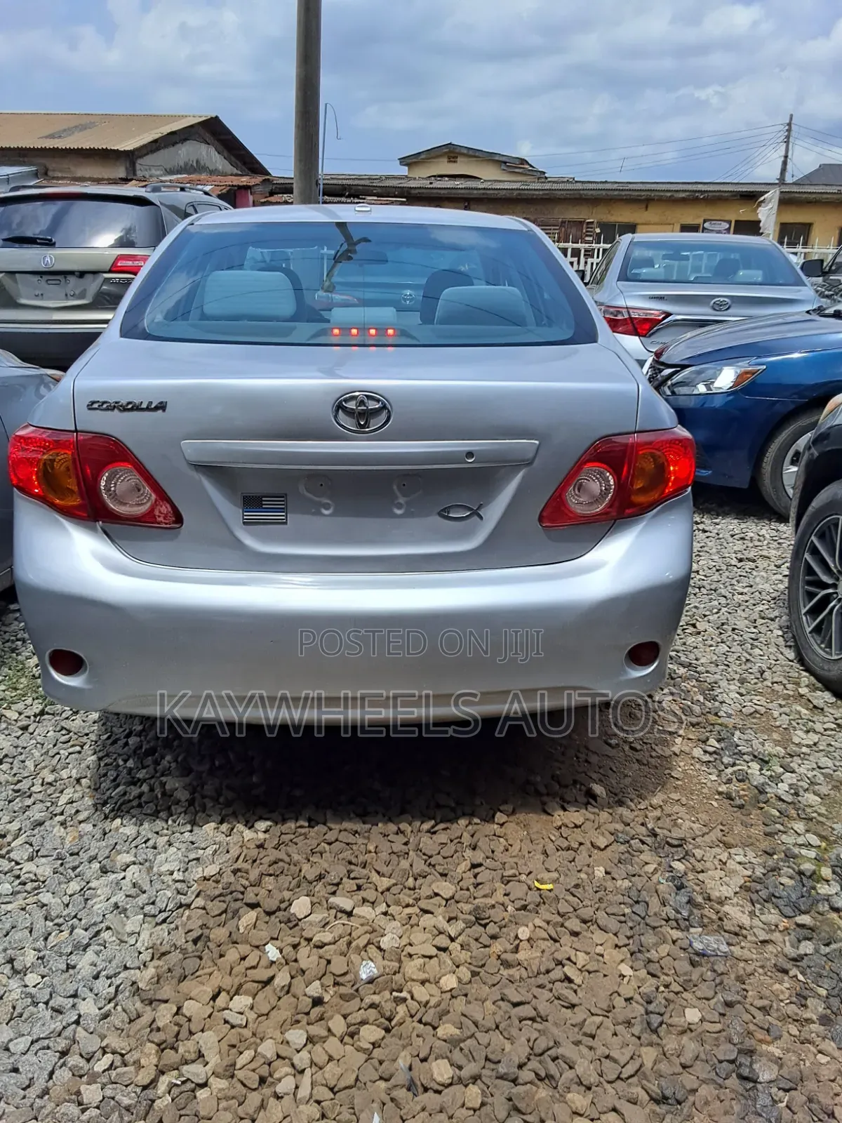 Toyota Corolla LE 4dr Sedan (1.8L 4cyl 4A) 2010 Silver