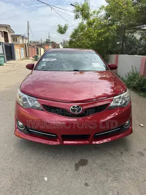 Toyota Camry SE 4dr Sedan (2.5L 4cyl 6A) 2013 Red
