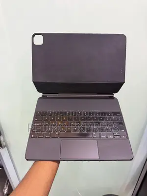 Apple iPad Pro 12.9” Magic Keyboard