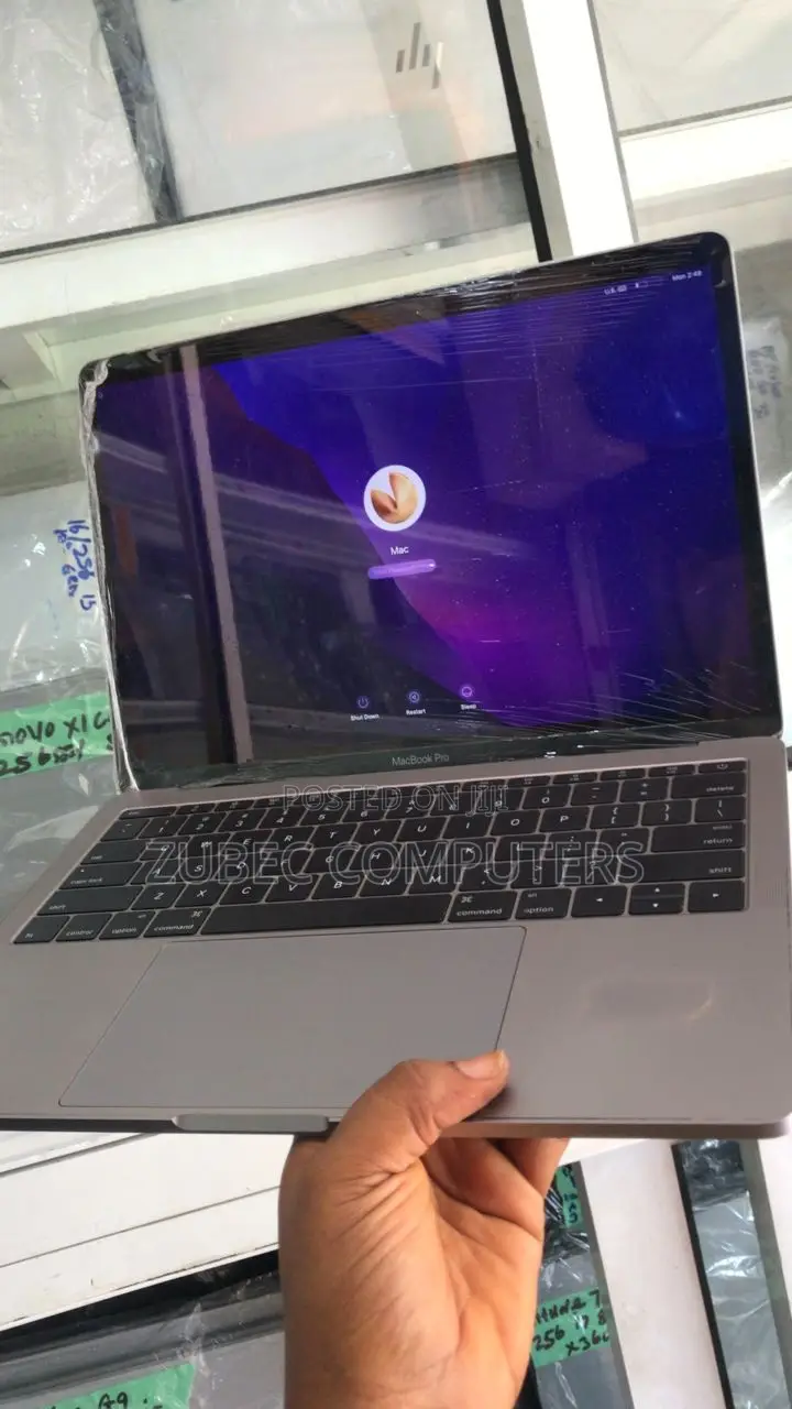 Laptop Apple MacBook Pro 2017 8GB Intel Core i5 SSD 256GB