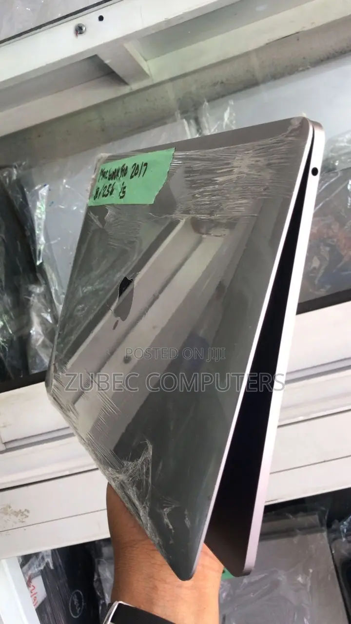 Laptop Apple MacBook Pro 2017 8GB Intel Core i5 SSD 256GB