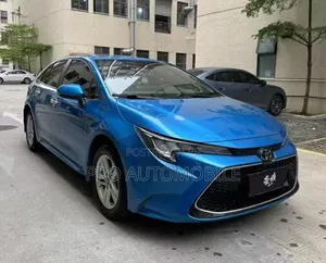 Toyota Corolla XSE 2020 Blue