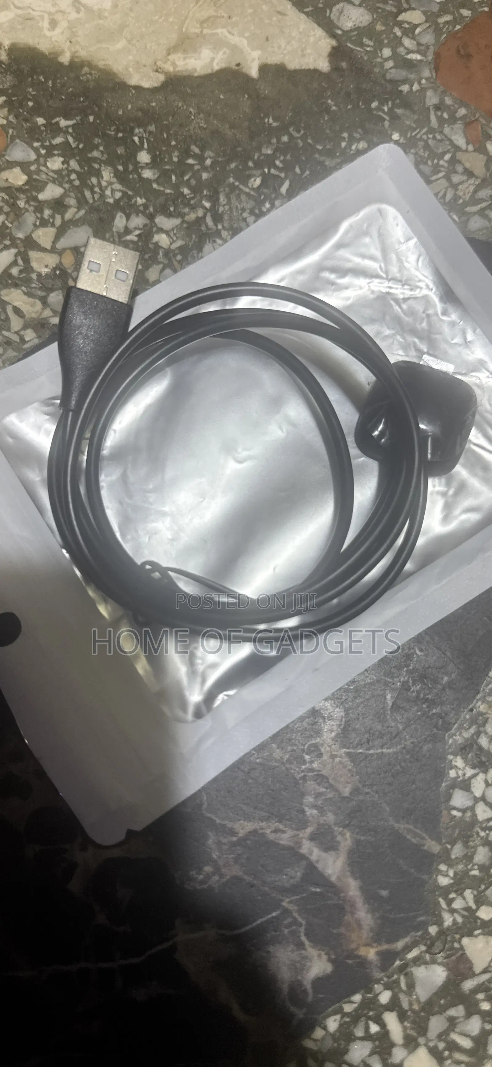 Fitbit Sense2, Versa 4 Charger